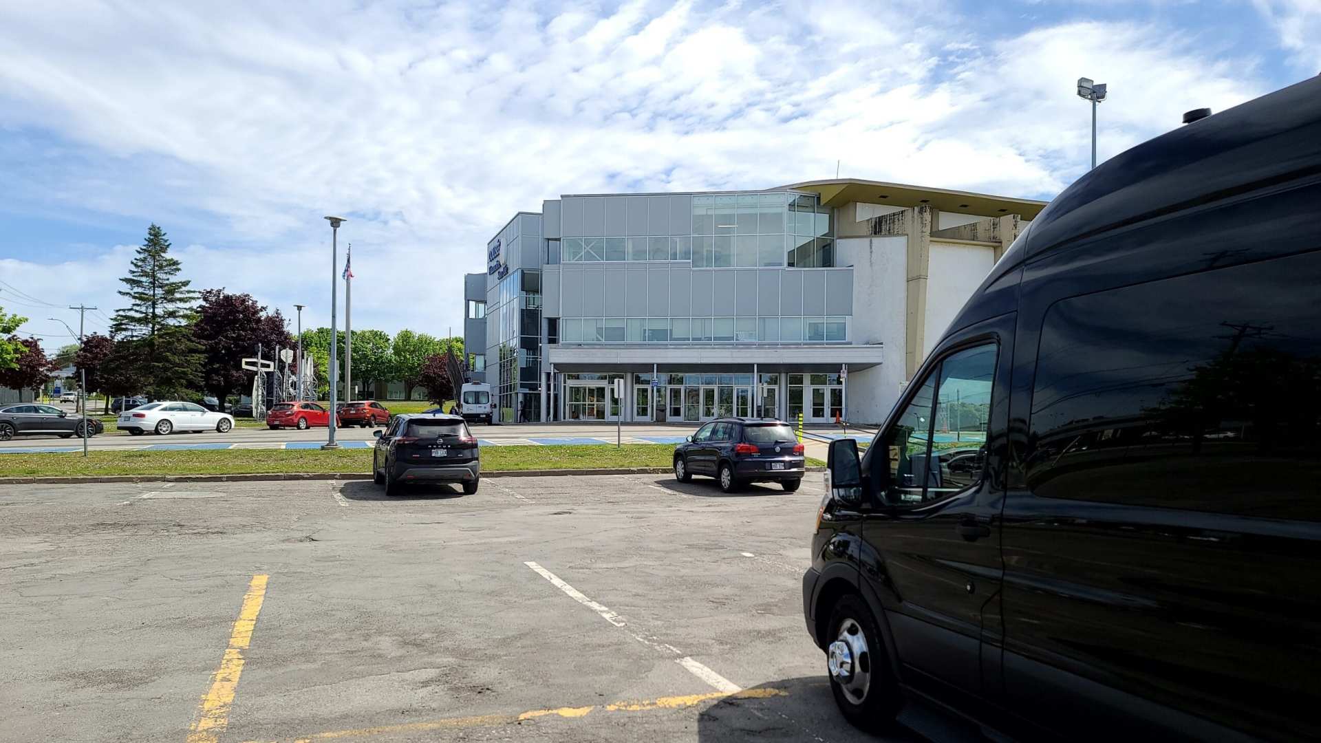 Stationnement pour véhicules récréatif - Colisée Financière Sun Life