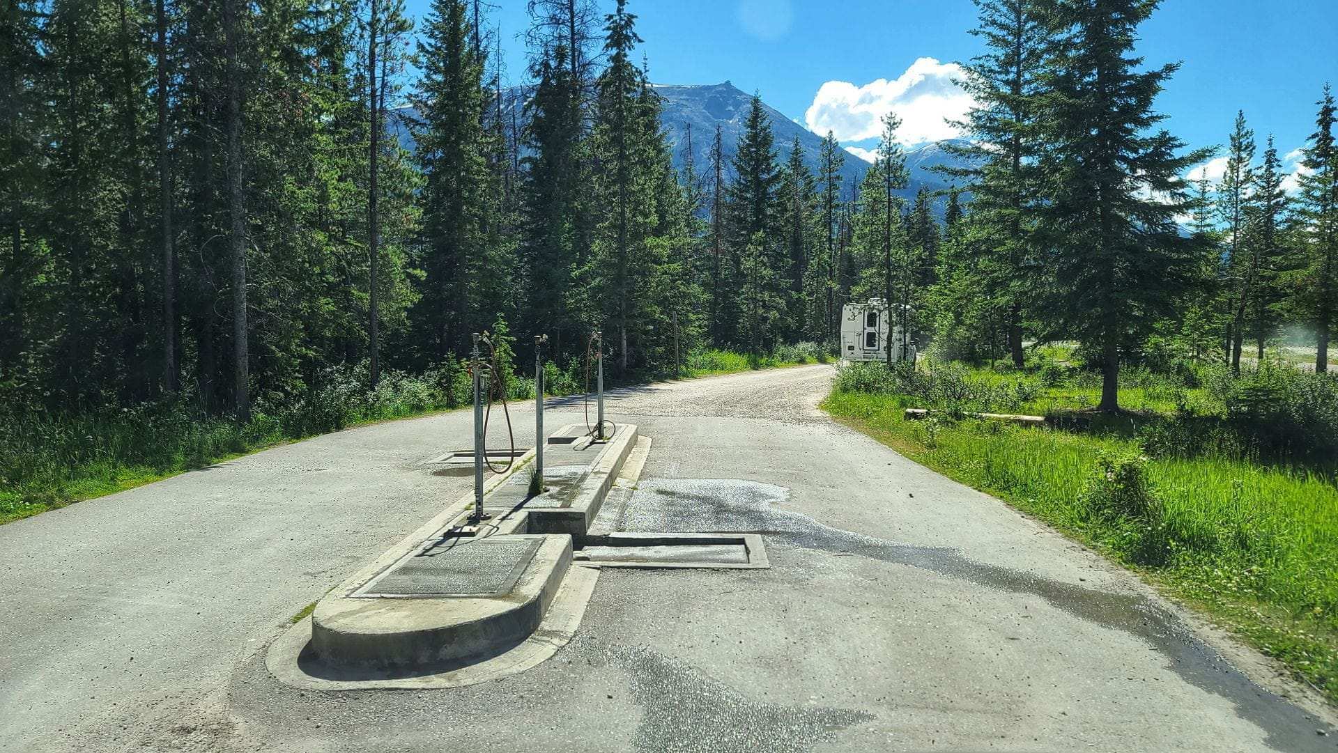 Station de vidange sanitaire sur la route 93A