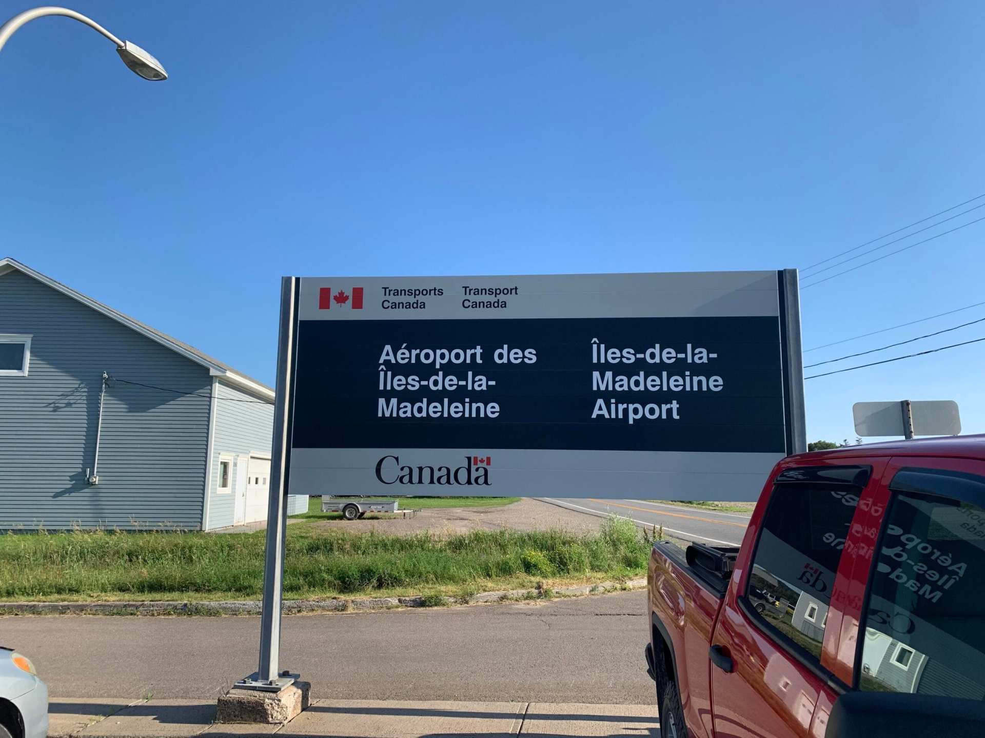 Aéroport des Îles-de-la-Madeleine